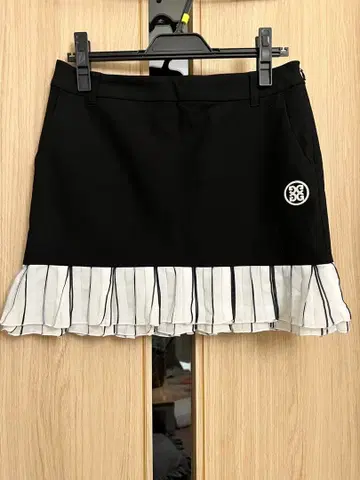 G/FORE 플리츠 스커트 블랙/화이트