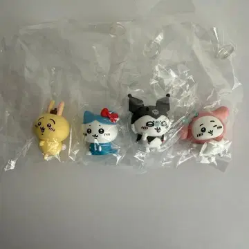 치이카와 x 산리오 콜라보 가챠 피규어 4개 세트