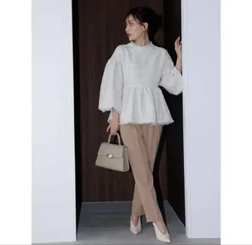 anuans 벨트 디자인 테이퍼드 팬츠