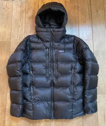 파타고니아 피츠로이 다운 후디 S 블랙 미사용 새상품 블랙