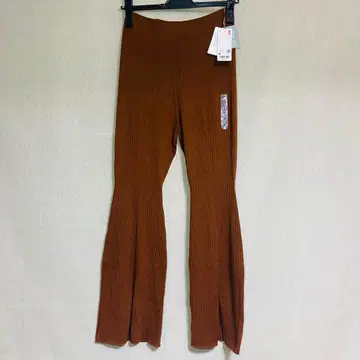 새상품 UNIQLO 유니클로 3D 니트 리브 프론트 슬릿 팬츠 브라운