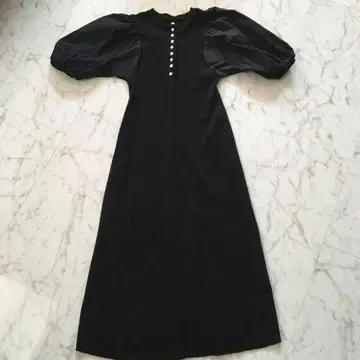 AER 블랙 롱 원피스 반팔