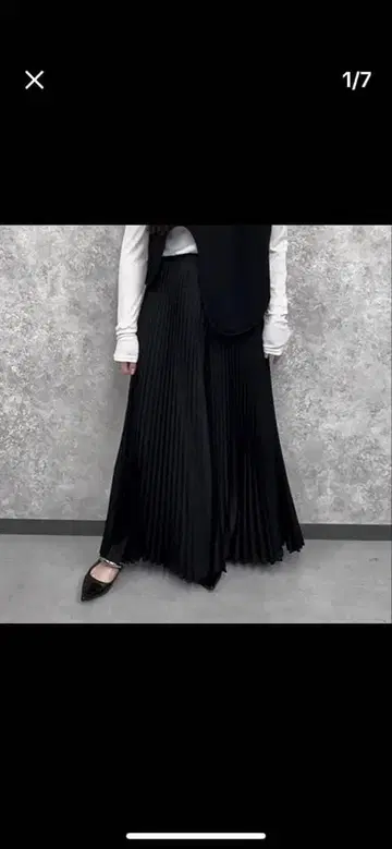 조고양이 오리지널 미사용 새상품 블랙 플리츠 팬츠