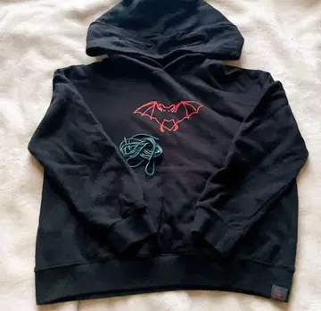 요네즈 켄시 박쥐 후드티 M 사이즈