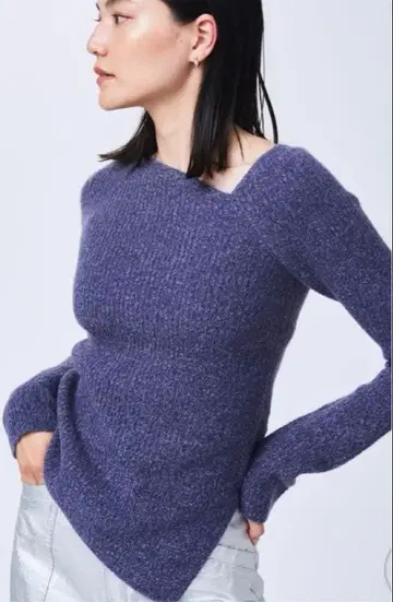 스터닝 루어 불규칙 넥 니트 S