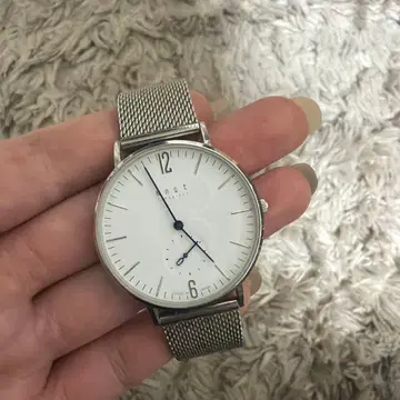 knot 실버 아날로그 시계