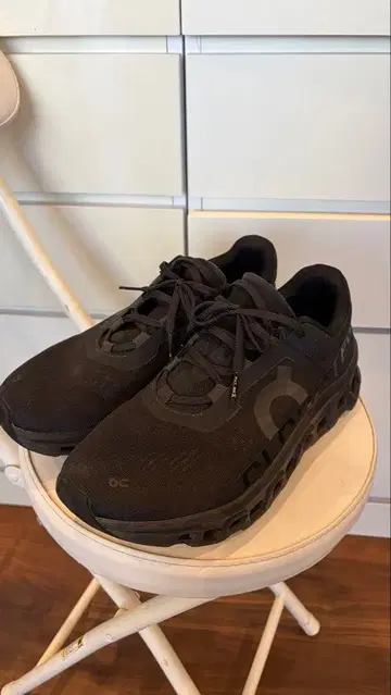 On 클라우드 몬스터 블랙 26.5cm