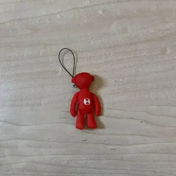 FINAL HOME 빨간색 곰 스트랩