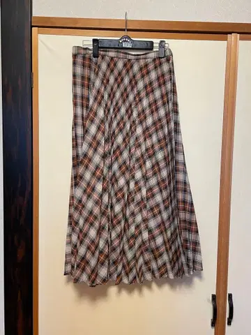 뉴요커 다이아폴드 체크 무늬 플리츠 스커트 사이즈 II