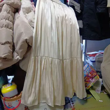 폴리에스테르 100% 롱 스커트 사이즈 2 크림색