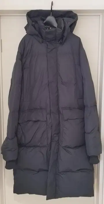 COS 후드 부착 롱다운 코트