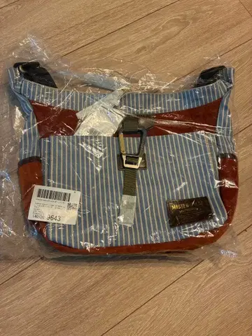 마스터피스 숄더백 스트라이프