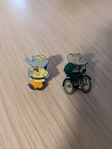 바바르 핀 배지 2개 세트