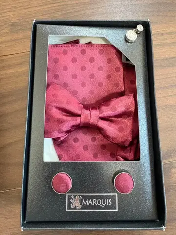 MARQUIS 버건디 도트 보타이 세트