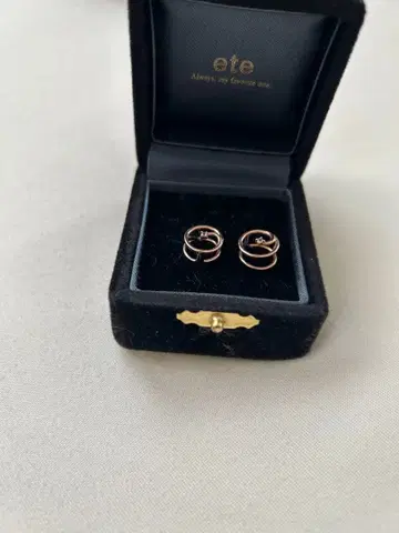 핑크 골드 귀찌 ete