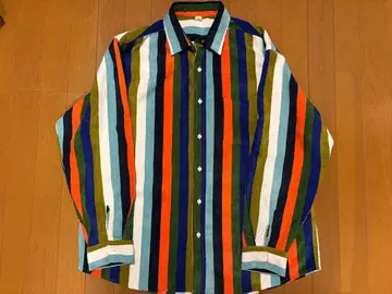 스트라이프 패턴 긴팔 셔츠