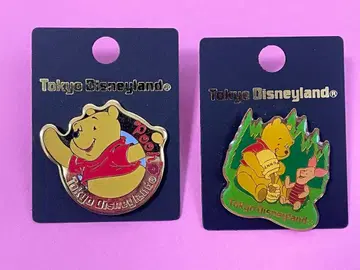TDL 디즈니랜드 푸우 핀 배지 2개
