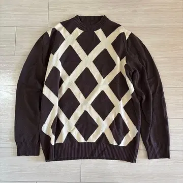 브라운 얇은 소재 니트 스탠드 넥 긴팔 성숙 큐트