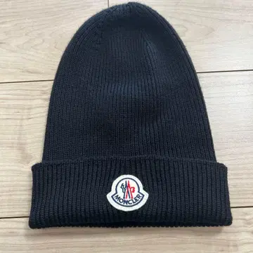MONCLER 블랙 니트 모자