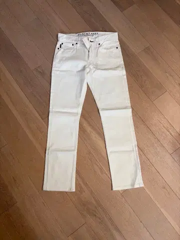 BLACK LABEL CRESTBRIDGE 화이트 팬츠