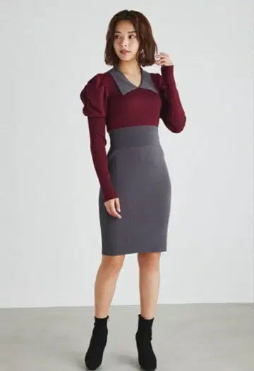 바이컬러 첼시 칼라 롱 슬리브 니트 원피스