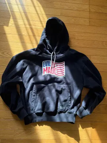 이블 액트 후드티