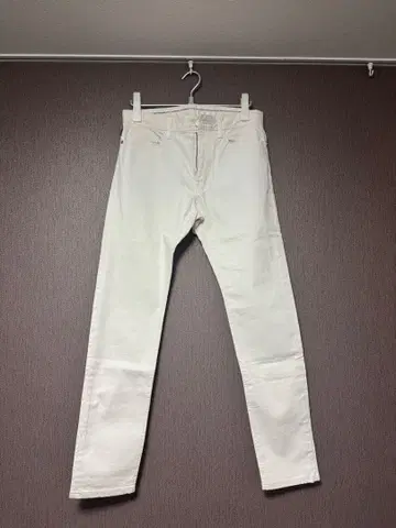 화이트 슬림핏 데님 M