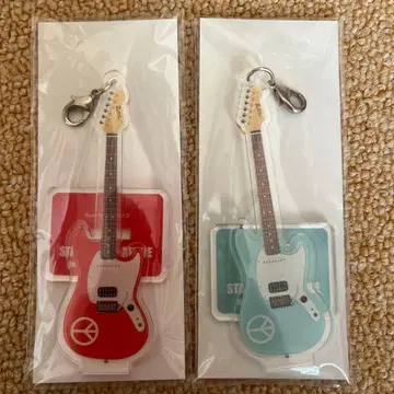 스타레비 요상 기타형 아크릴 키링 2종 세트