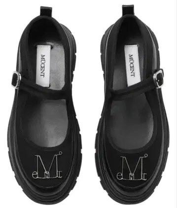 뮤센트 메탈 로고 포인트 메리제인 슈즈