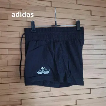 [새상품] adidas 블랙 숏팬츠 S사이즈