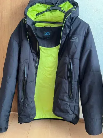 Find-Out 블랙/라임 자켓 LL