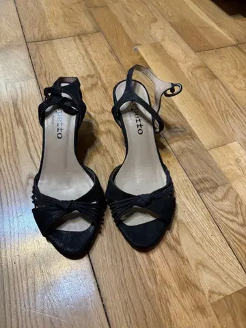 레페토 블랙 힐 샌들 스트랩 포함