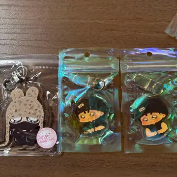 BTS 아크릴 키링 v 국