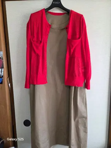 베이지 슬리브리스 원피스