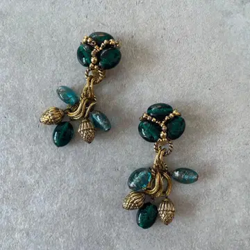 새상품급 빈티지 유리 에메랄드 그린 플라워 드롭 귀찌