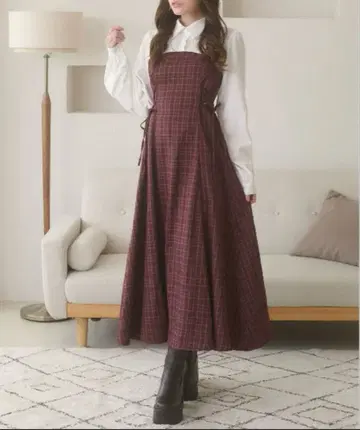 Ambre Neige 사이드 레이스업 플레어 원피스 보르도