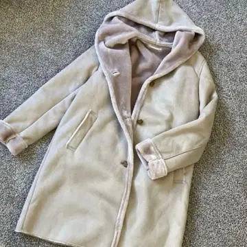 [택 포함 새상품] 유니클로 무스탕 코트 31 베이지