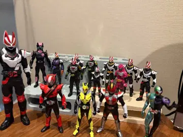 가면라이더 기츠 피규어 세트 소프트 비닐