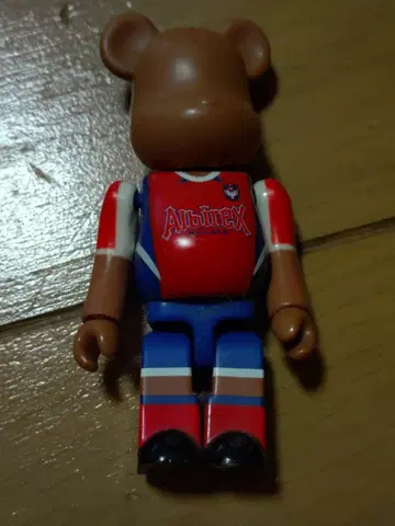 베어브릭 - 알비렉스 니가타 홈Ver. 3000체 한정판