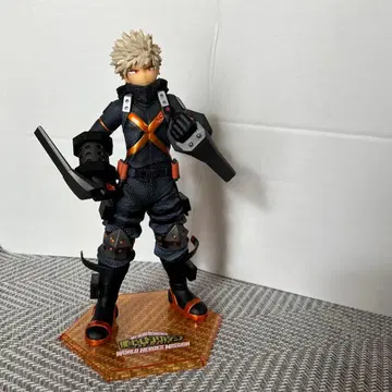 나의 히어로 아카데미아 바쿠고 카츠키 피규어