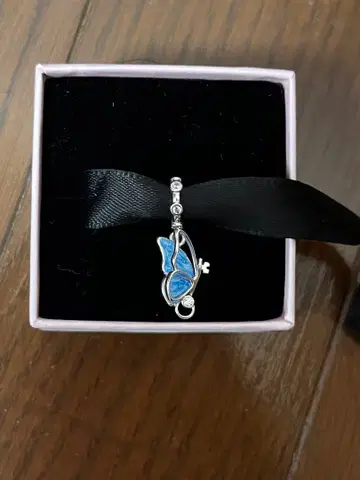 판도라 나비 참 Winged Dangle Charm