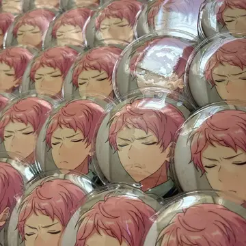 아츠키 슈 캔뱃지 35개