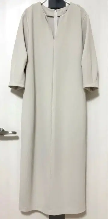 이에나 턱 원피스