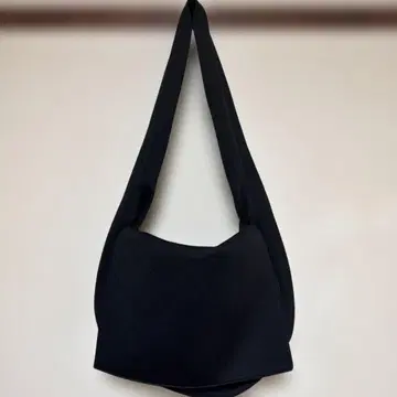 Mr.FEAST 플랩 숄더 백