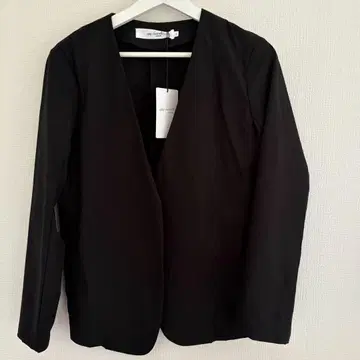 [ 미사용 새상품 ] 댄스킨 스트레치 라이트 자켓 컬러 블랙 사이즈 3