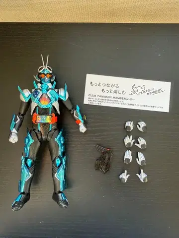 개봉 새상품급 피규아트 가면라이더 갓챠드 스팀 호퍼