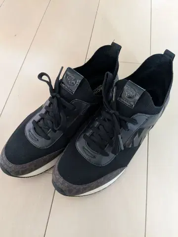 MICHAEL KORS 블랙 스니커즈