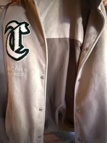 그레이 스웨이드풍 바시티 자켓