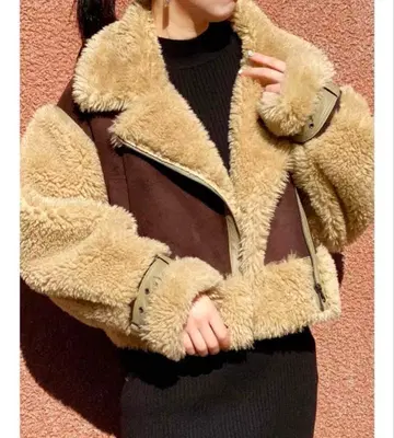 MURUA 보아 슬리브 페이크 무스탕