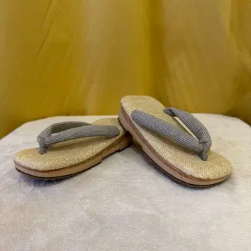 린넨풍 원단 조리 스트랩 포함